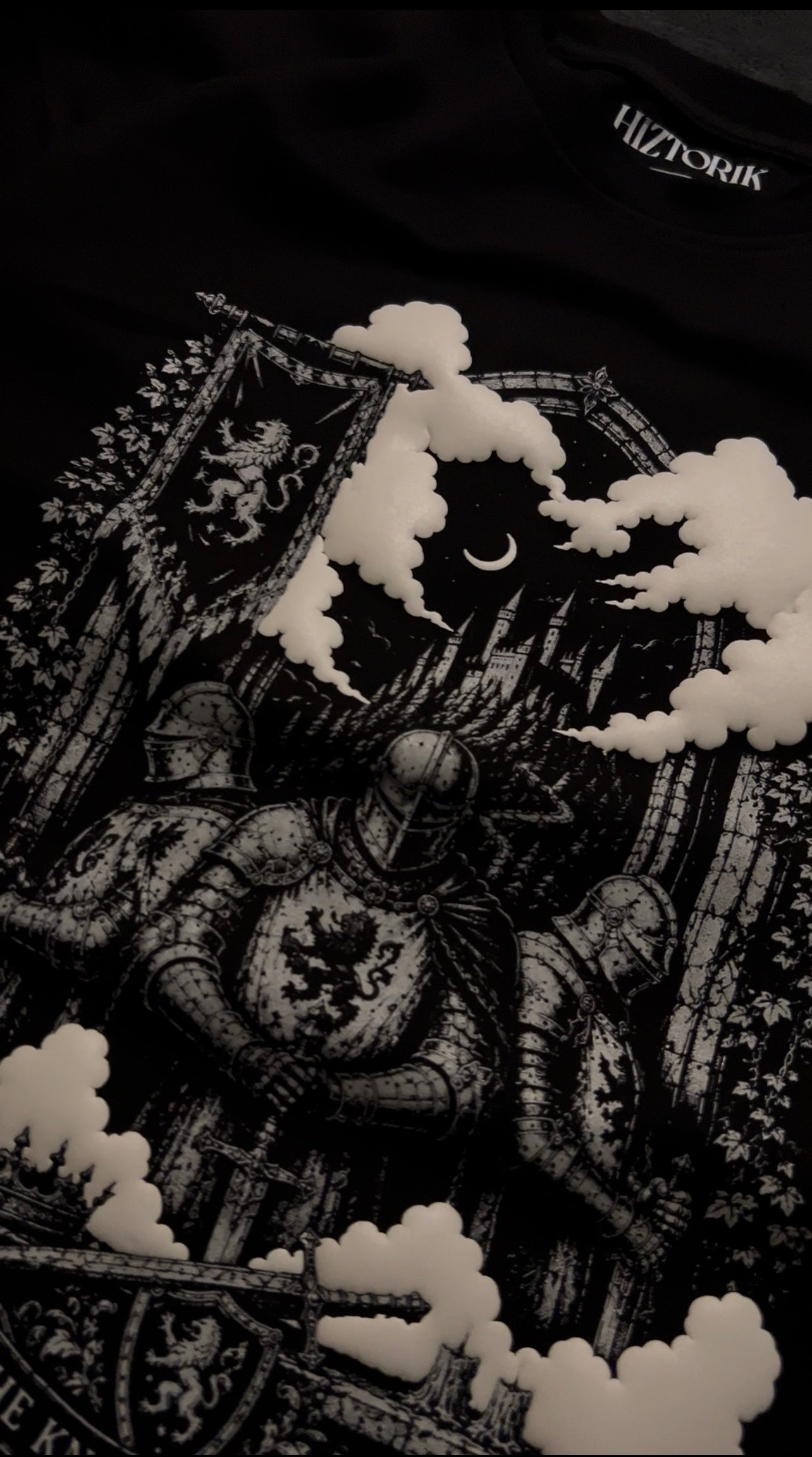 KNIGHT WATCH BOXY T-SHIRT